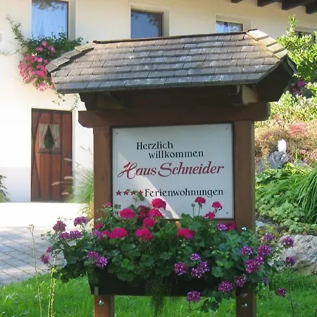 Haus Schneider Apartamento